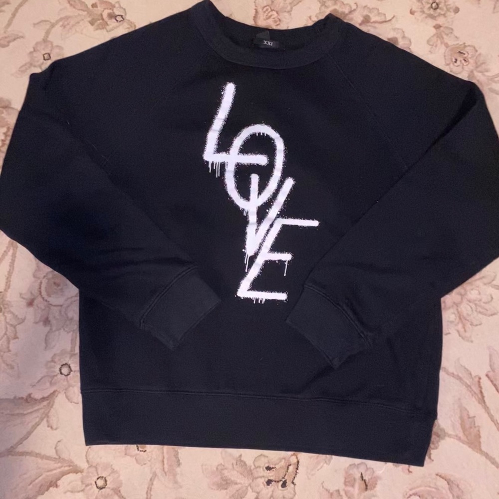 Forever 21 Love Crew Neck Sweatshirt size Large